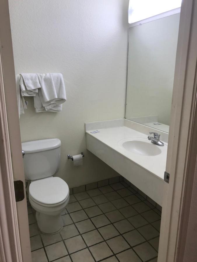 Country Inn Motel San Antonio Ngoại thất bức ảnh