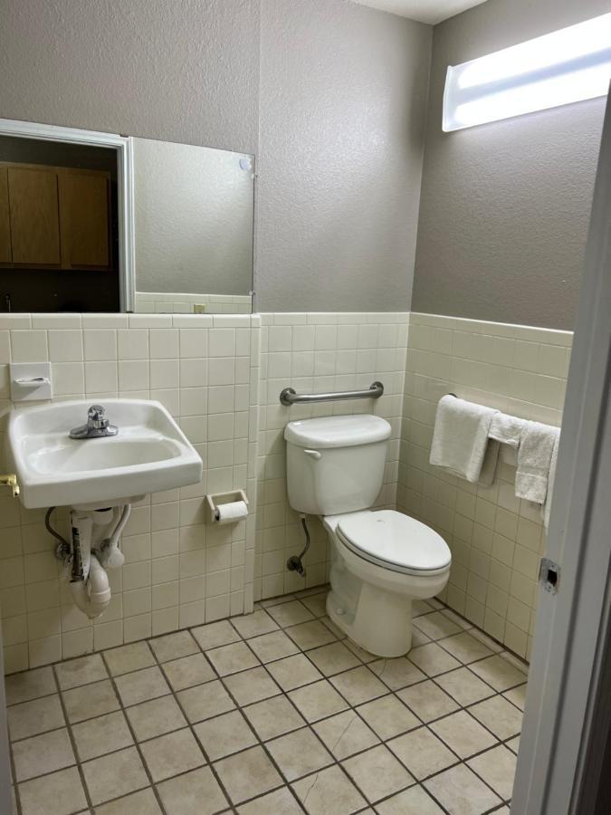 Country Inn Motel San Antonio Ngoại thất bức ảnh